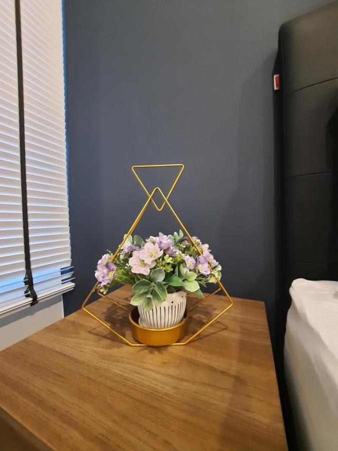 Arena Soho At Kozi Square Kuching Apartment Luaran gambar
